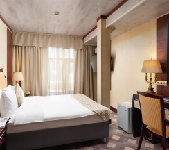 Номер улучшенный с 1 двуспальной кроватью в Гранд мандарин