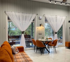 Дом с террасой в Fox house