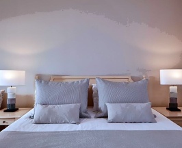 Номер Deluxe с красивым видом из окна в Aphrodite Hills Hotel