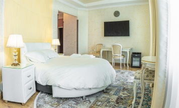 Двухкомнатный семейный в Алтай