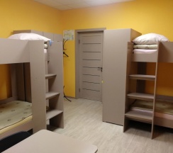 Кровать в общем номере (женский номер) в Эмили