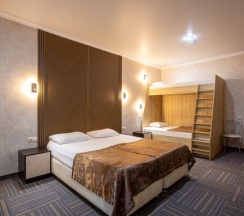 Четырехместный бюджет в Golden Kids