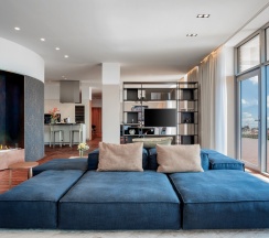 Royal Garden Suite в Crystal House Suite Hotel&SPA