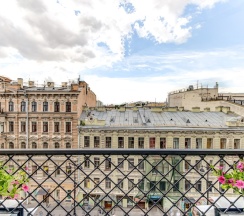 Делюкс с балконом в Nevskiy Eclectic by Akyan