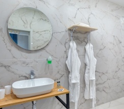 Люкс четырехместный в Журавли