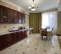 3-комнатные апартаменты люкс семейные в Apart Ru Hotel