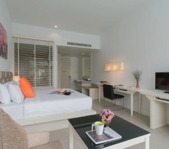 Номер Deluxe с видом на бассейн в The Briza Beach Resort Khaolak