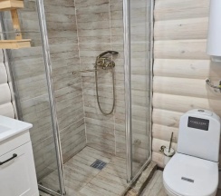 Четырёхместный номер Superior с балконом в Сказка