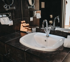 Двухместная студия с красивым видом из окна двуспальная кровать в Diana Palace