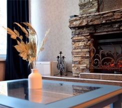 №4. Семейный номер с двуспальной кроватью, диваном и видом на Байкал в Прибой