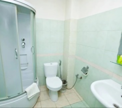 Трехместный в Мон Ами