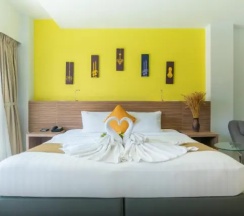 Двухместный номер двуспальная кровать в The Lantern Resorts Patong