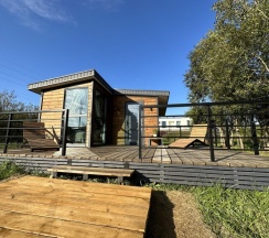 Четырёхместный коттедж с красивым видом из окна в Болото