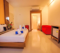 Двухместный номер Superior двуспальная кровать в Kata Blue Sea Resort