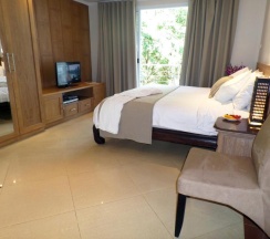 Апартаменты с 2 комнатами в Westbury Residence