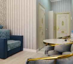 Люкс двуспальная кровать + кресло в Lazy land