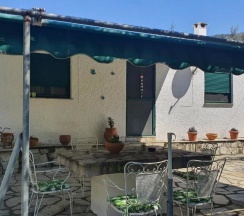 Коттедж с 3 комнатами в Cheerful 3 bedroom house with open fireplace