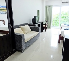 Двухместный номер Standard с балконом двуспальная кровать в Krabi Hipster Hotel