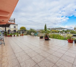 Двухместная студия с террасой семейная двуспальная кровать в Green rent