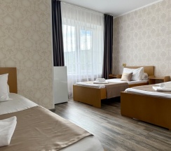 Трёхместная комната в Корнилофф от Травел Хотелс Антураж