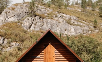 Двухместная студия Эконом с видом на горы двуспальная кровать в Чинолык