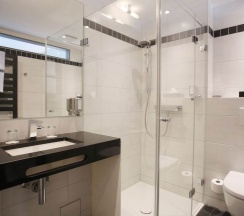 Двухместный номер Comfort двуспальная кровать в Schiller5 Hotel & Boardinghouse