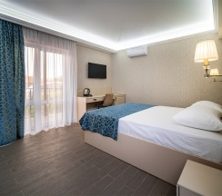 Делюкс c балконом в M-House