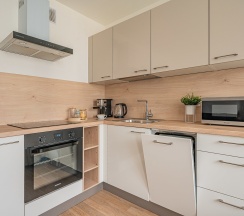 Квартира в Апартаменты на 346кв.Академика Парина 41