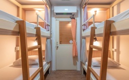 Кровать в общем номере в The Victory View - Hostel - Adults only