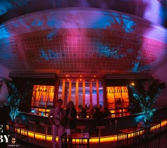 Двухместная студия с видом на город (двуспальная кровать) в The Davis Bangkok Hotel