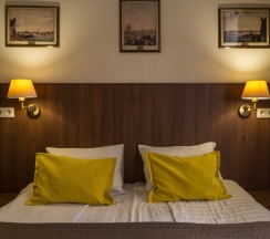 Двухместный номер с собственной ванной комнатой (дабл или твин) в Алиса