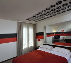 Двухместный номер Classic двуспальная кровать в Phi Hotel Bologna
