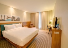 Номер стандарт с 1 двуспальной кроватью в Hampton by Hilton Ufa