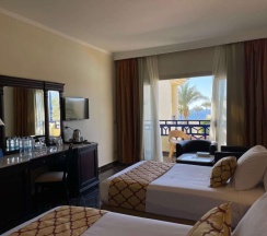 Двухместный номер Standard с видом на море 2 отдельные кровати в Курортный отель Grand Oasis Resort