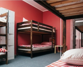 8-и местная красная комната в Gorkogo85