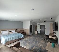 Делюкс в Петровский