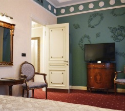 Классический номер c видом на город в Taleon Imperial Hotel