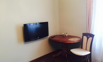 Номер стандарт с 1 двуспальной кроватью в У Каштана