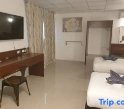Вилла в On The Hill Karon Resort