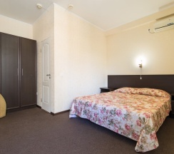 Двухместный номер Comfort с балконом двуспальная кровать в Курортный городок
