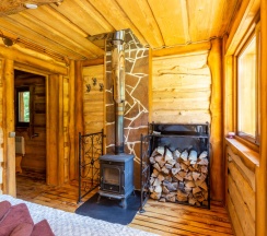 Еловая усадьба в Мазаная Горка