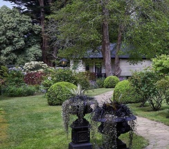Двухместный коттедж с балконом двуспальная кровать в Moulton Park Cottages