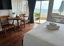 Бунгало Deluxe с балконом и beachfront в Twin Bay Resort