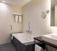 Номер люкс улучшенный в Radisson Blu Hotel Kaliningrad