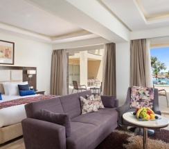 Полулюкс с видом на бассейн в Pickalbatros White Beach Resort - Hurghada