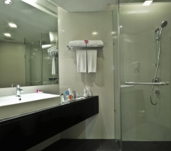Семейный люкс с 2 комнатами в Отель The Ashlee Heights Patong Hotel & Suites