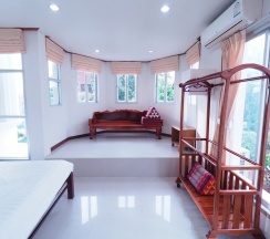 Вилла с 3 комнатами в Kamalar Palace Longstay house
