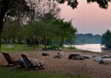 Двухместный люкс двуспальная кровать в Comsaed River Kwai Resort