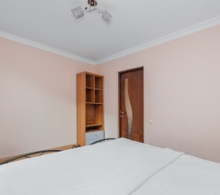 Шестиместные апартаменты с 2 комнатами с видом на внутренний двор в Green rent