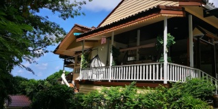 Карон: Курортный отель On The Hill Karon Resort